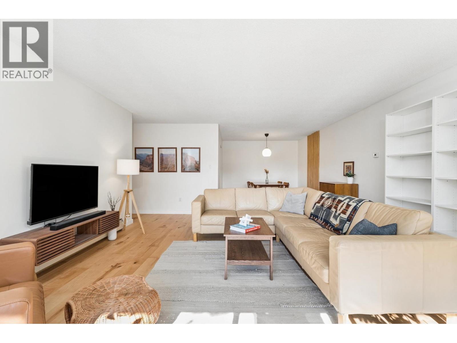 211 1385 DRAYCOTT ROAD, North Vancouver