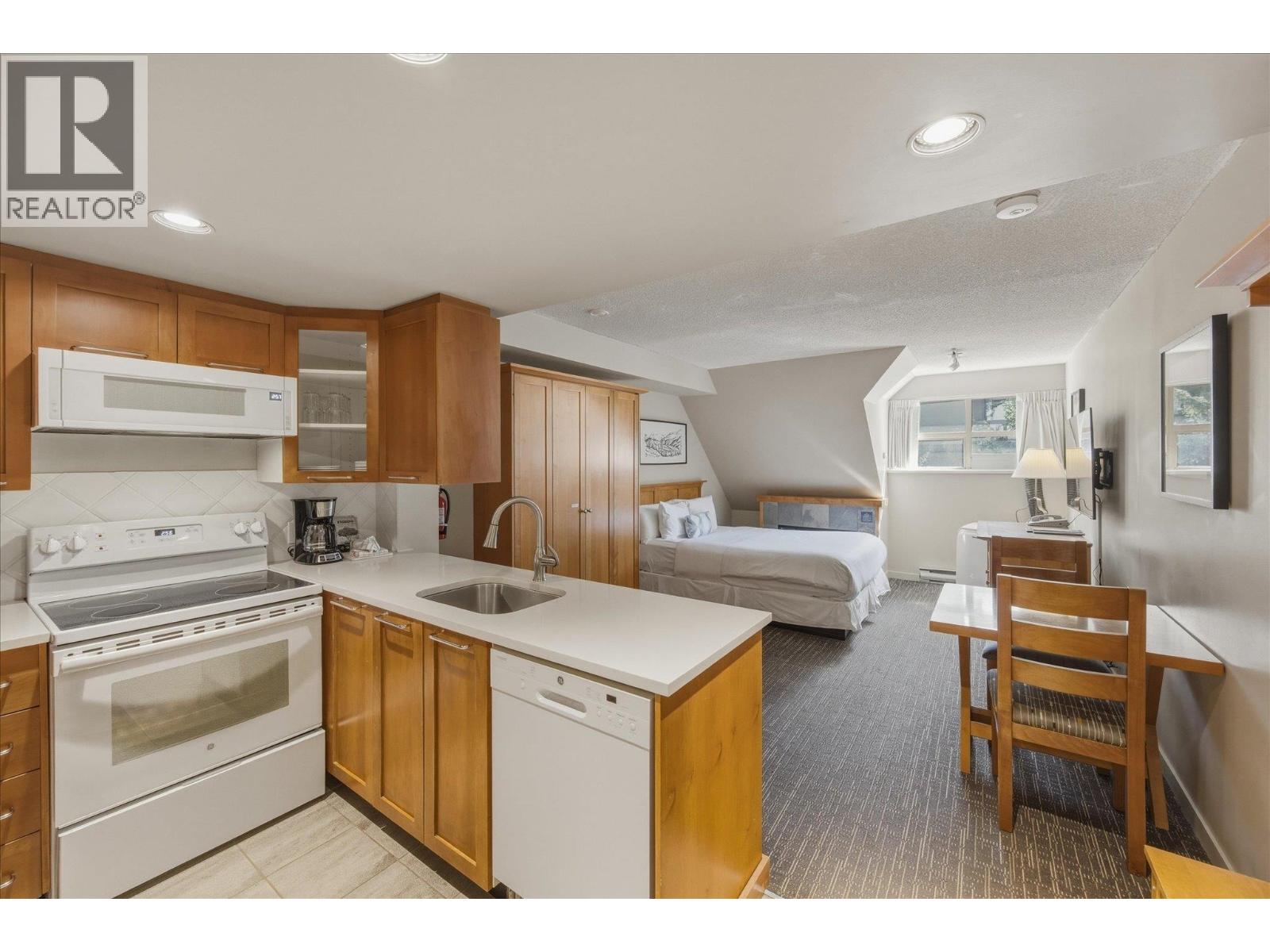 4402 4295 BLACKCOMB WAY - photo 2