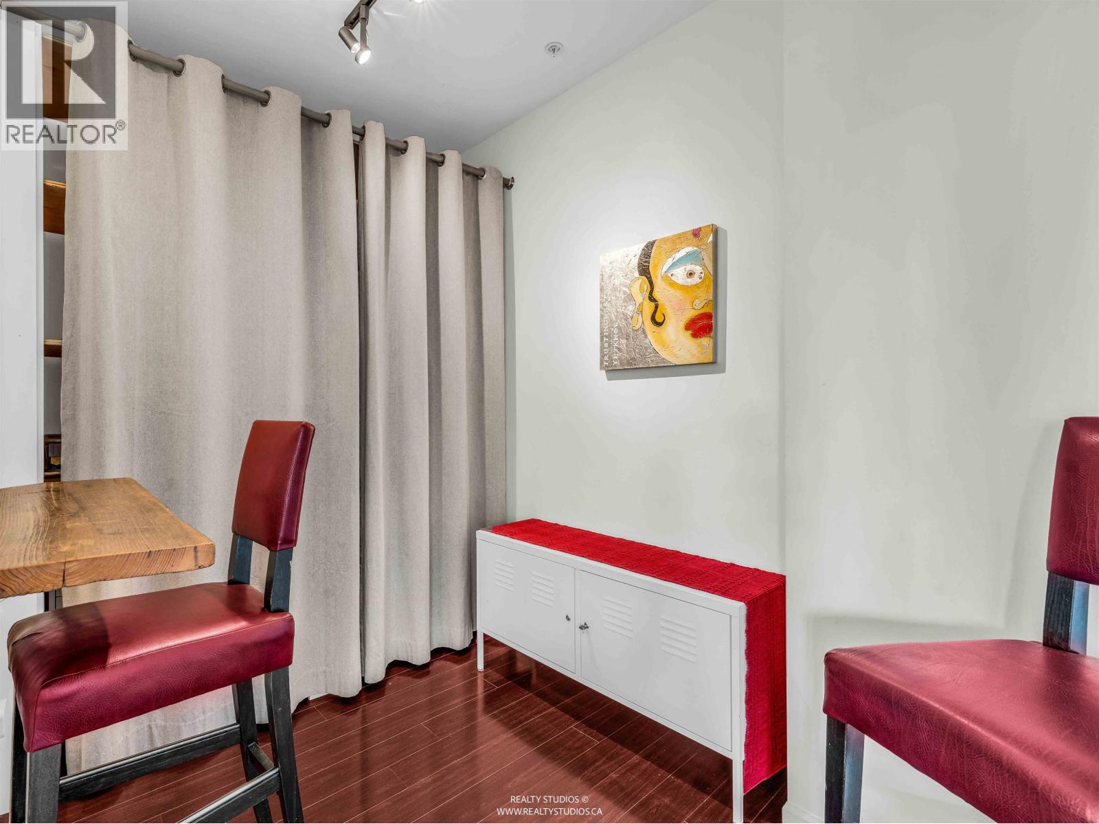 417 580 RAVEN WOODS DRIVE, North Vancouver