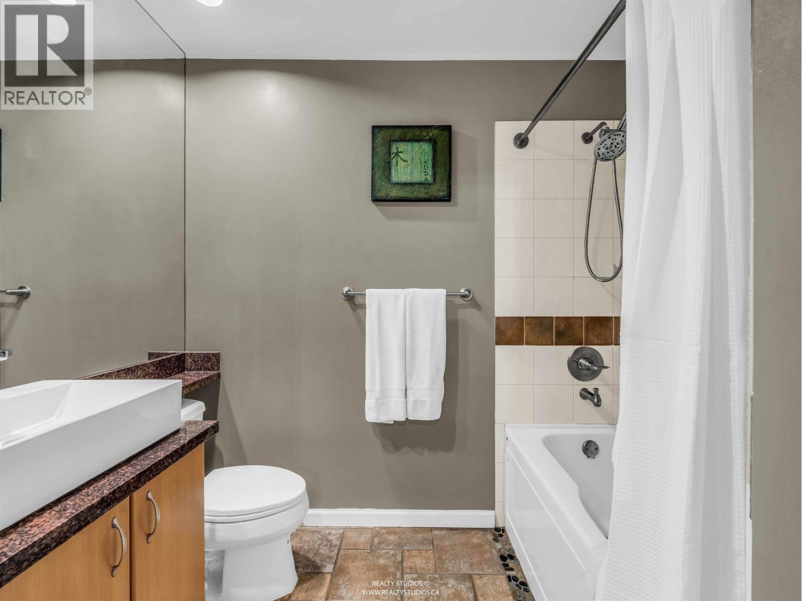 417 580 RAVEN WOODS DRIVE, North Vancouver