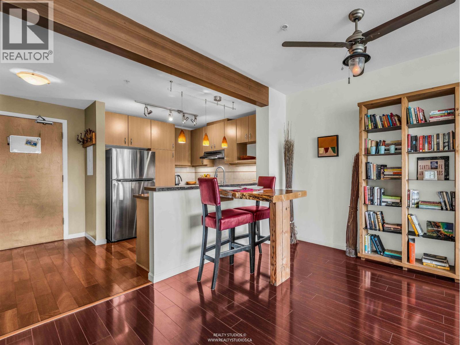 417 580 RAVEN WOODS DRIVE, North Vancouver