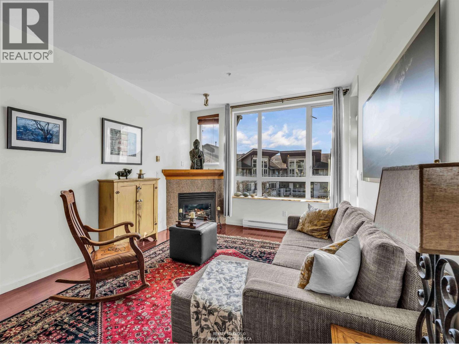 417 580 RAVEN WOODS DRIVE, North Vancouver