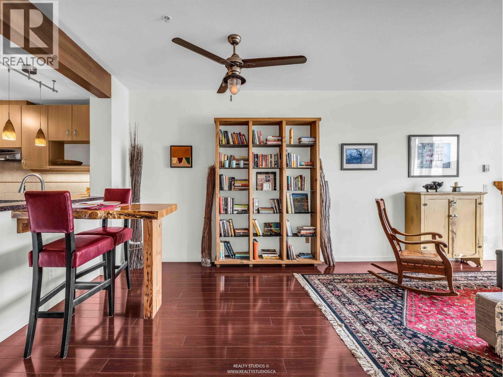 417 580 RAVEN WOODS DRIVE, North Vancouver