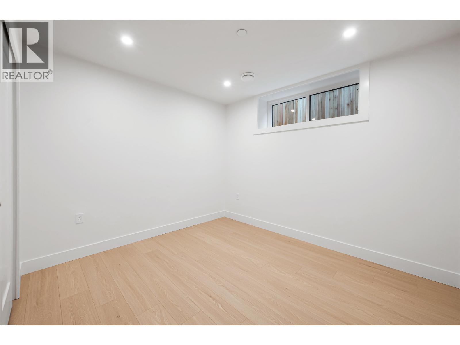 1 4855 VENABLES STREET, Burnaby