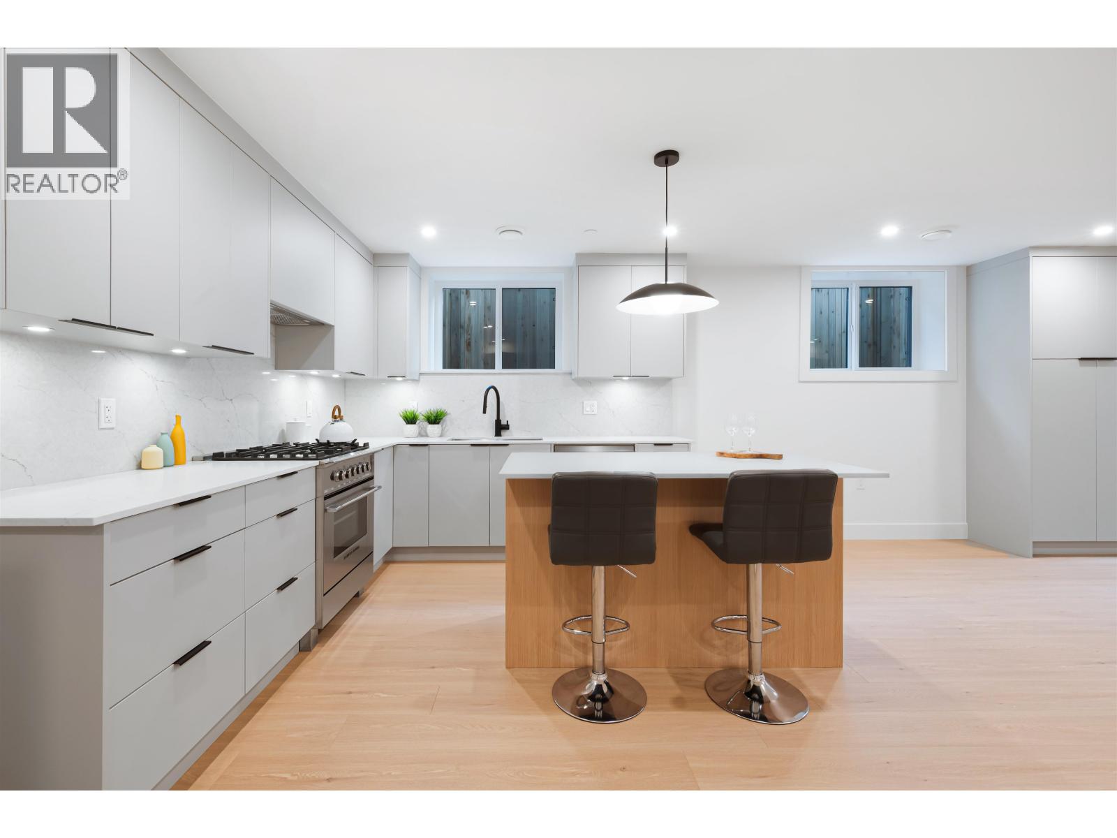 1 4855 VENABLES STREET, Burnaby