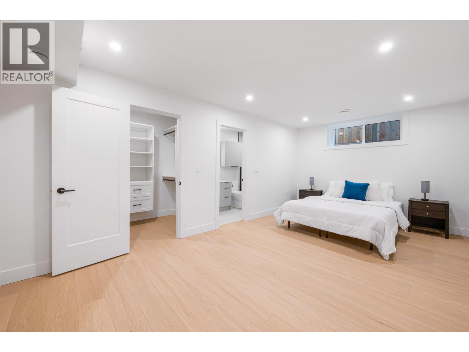 1 4855 VENABLES STREET, Burnaby