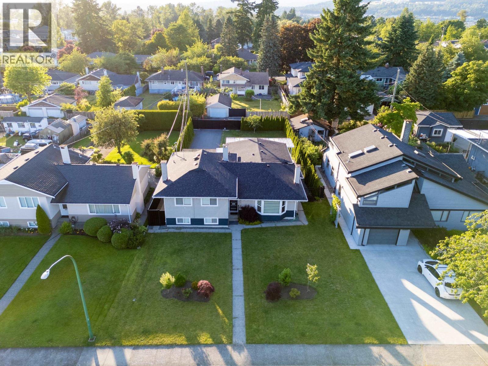 8649 11TH AVENUE, Burnaby