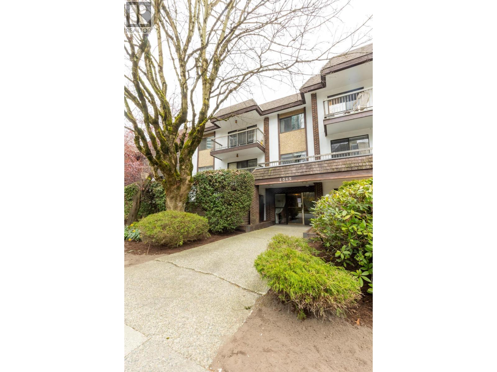 304 4345 GRANGE STREET, Burnaby