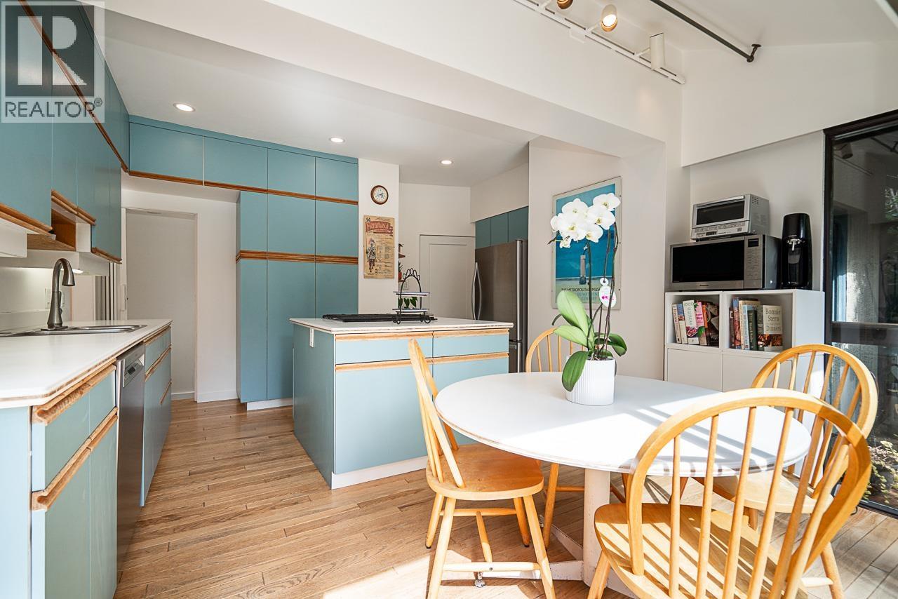 4338 W 2ND AVENUE, Vancouver