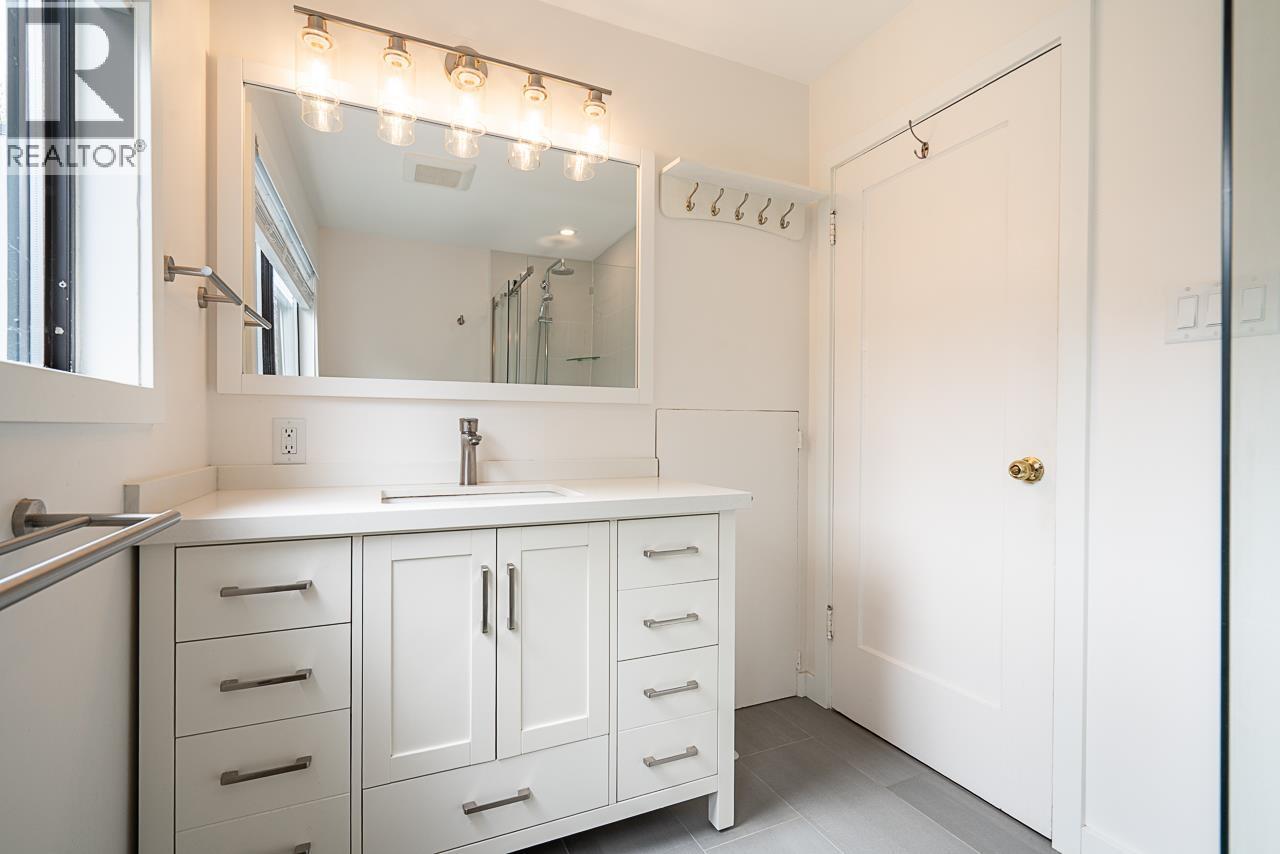 4338 W 2ND AVENUE, Vancouver