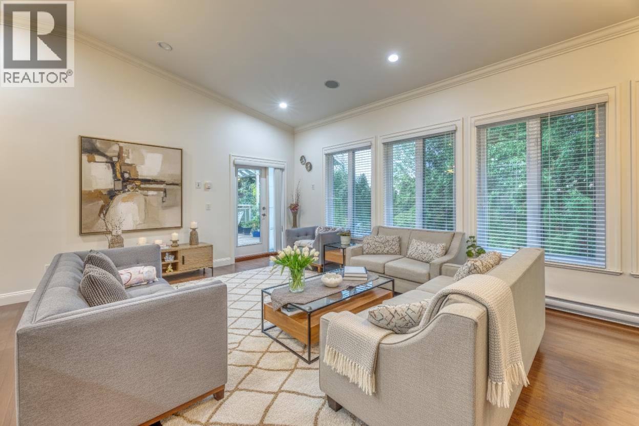 1041 PROSPECT AVENUE, North Vancouver