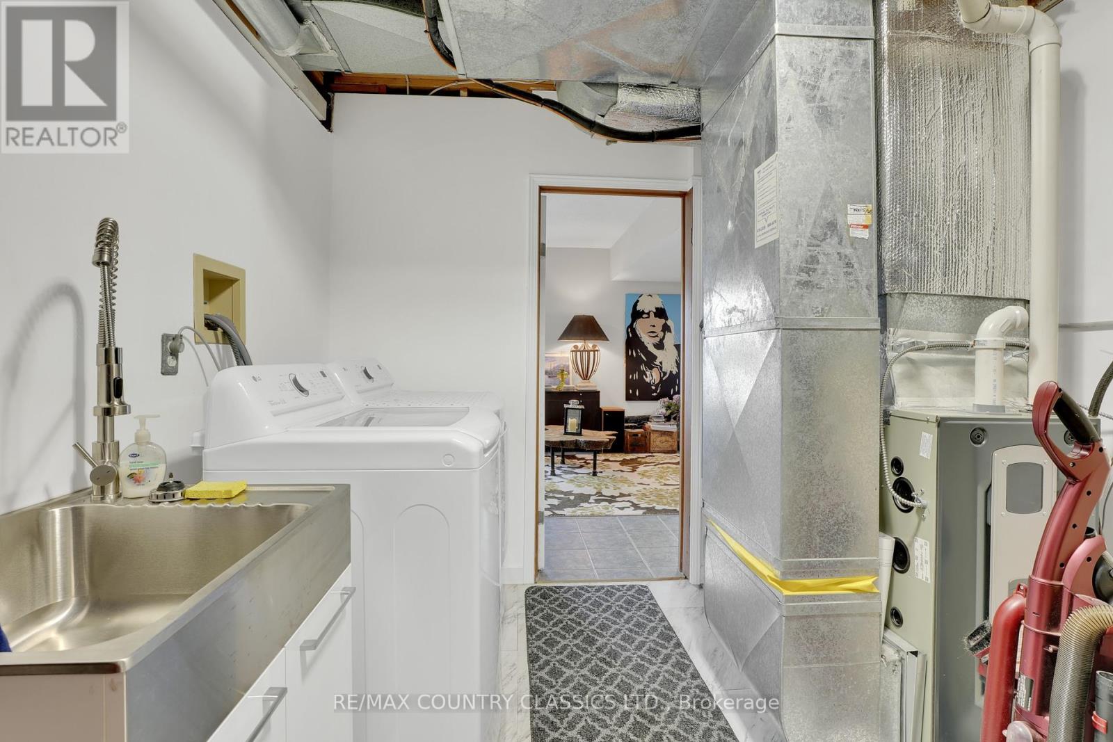 1787 NORTH BAPTISTE LAKE ROAD - 32