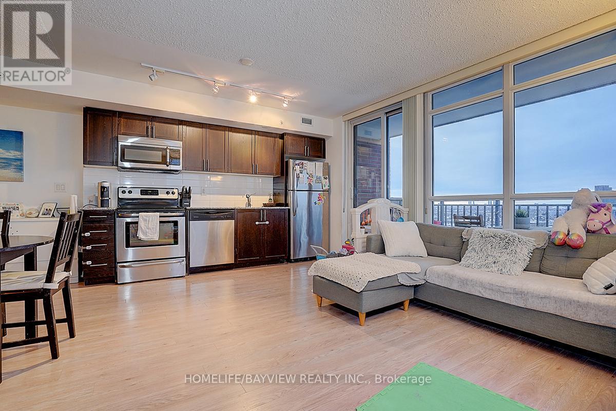 #1723 800 LAWRENCE AVENUE W - 4