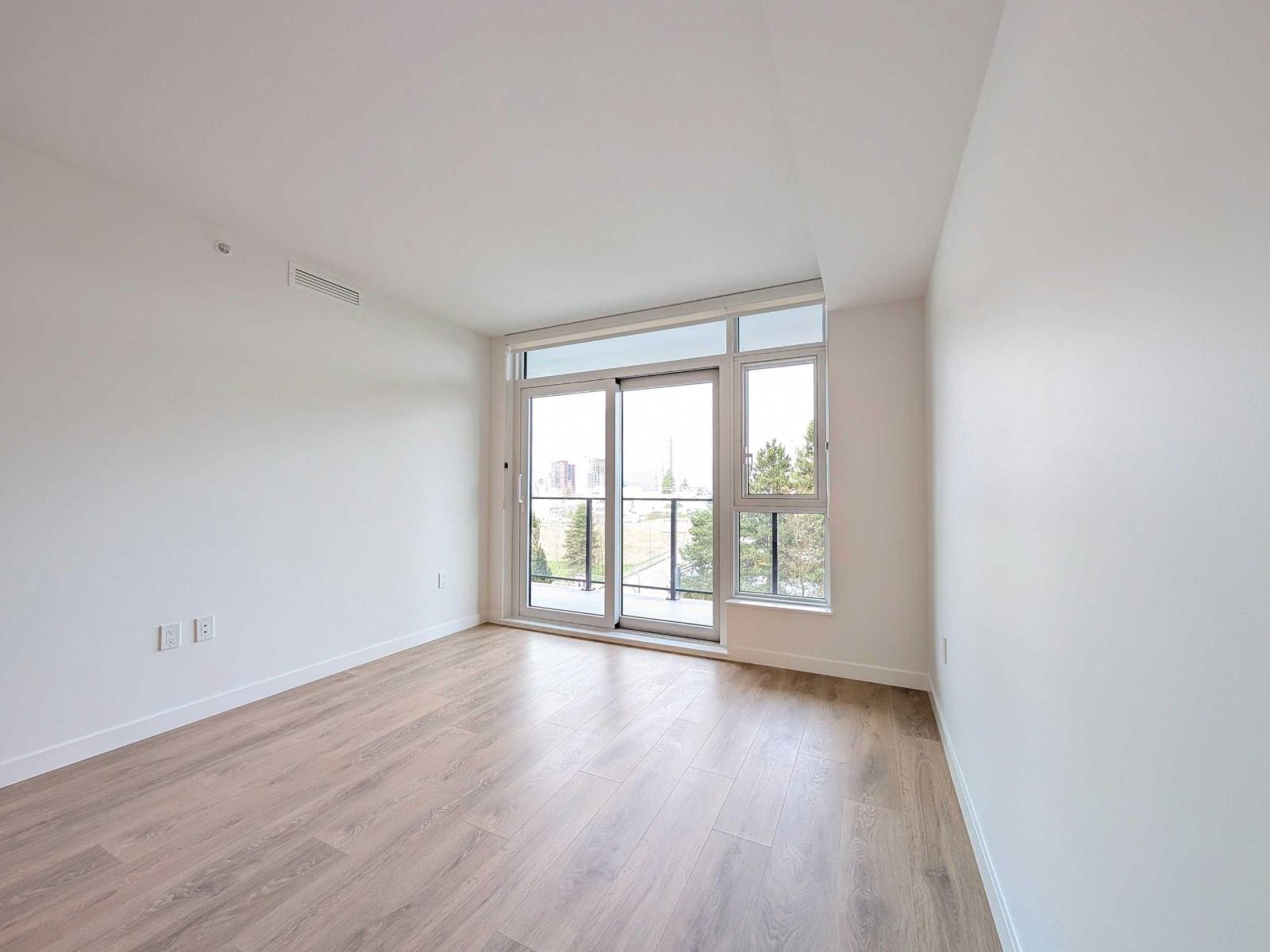 411 13738 CENTRAL AVENUE, Surrey