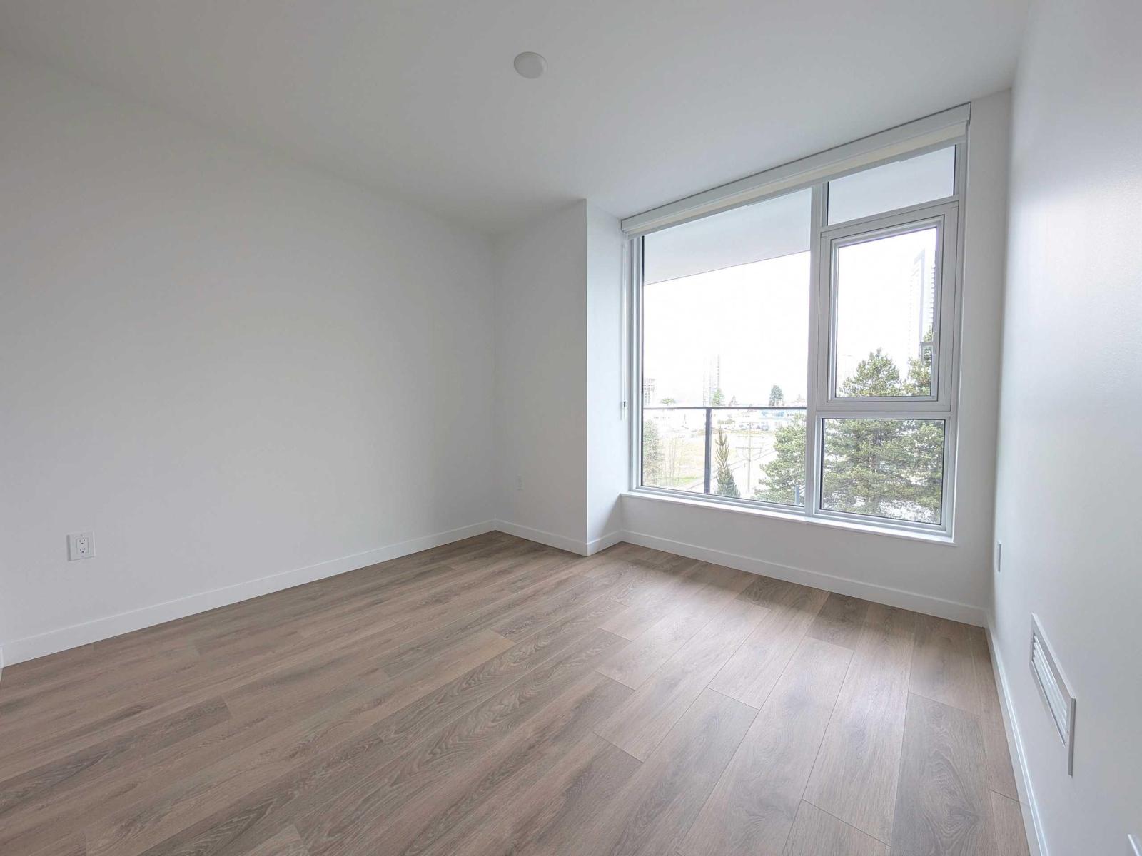 411 13738 CENTRAL AVENUE, Surrey