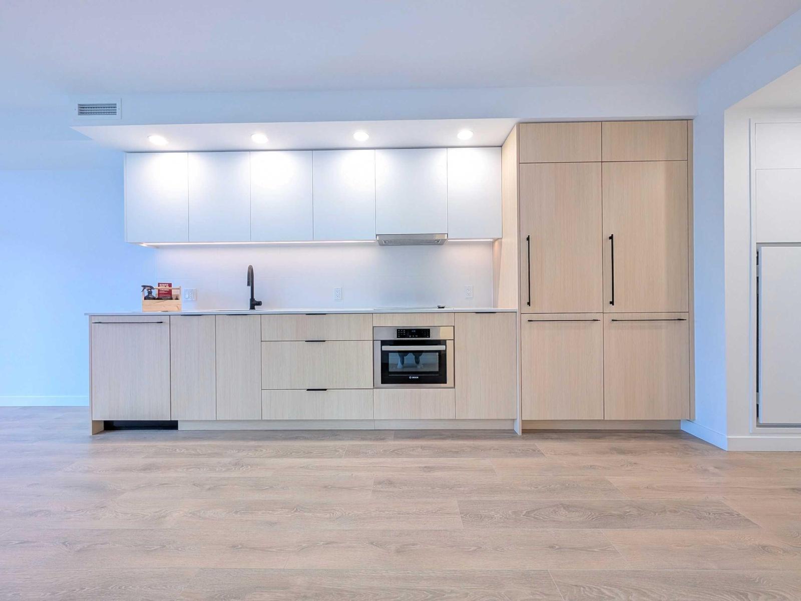 411 13738 CENTRAL AVENUE, Surrey