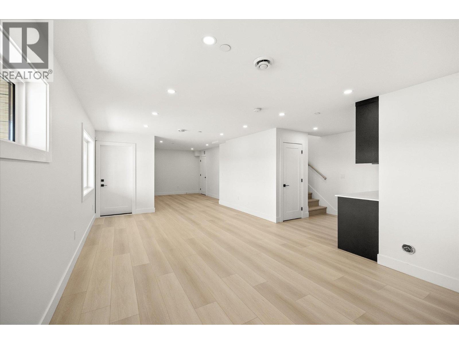 8916 TAVISTOCK ROAD - 48