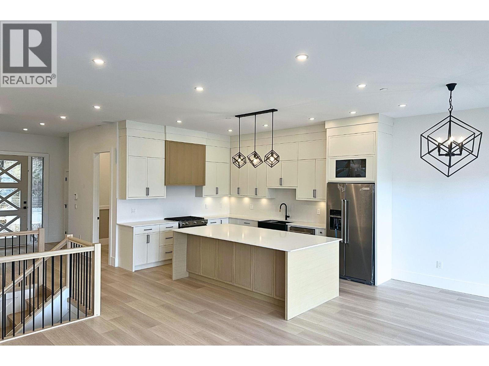 8916 TAVISTOCK ROAD - 7