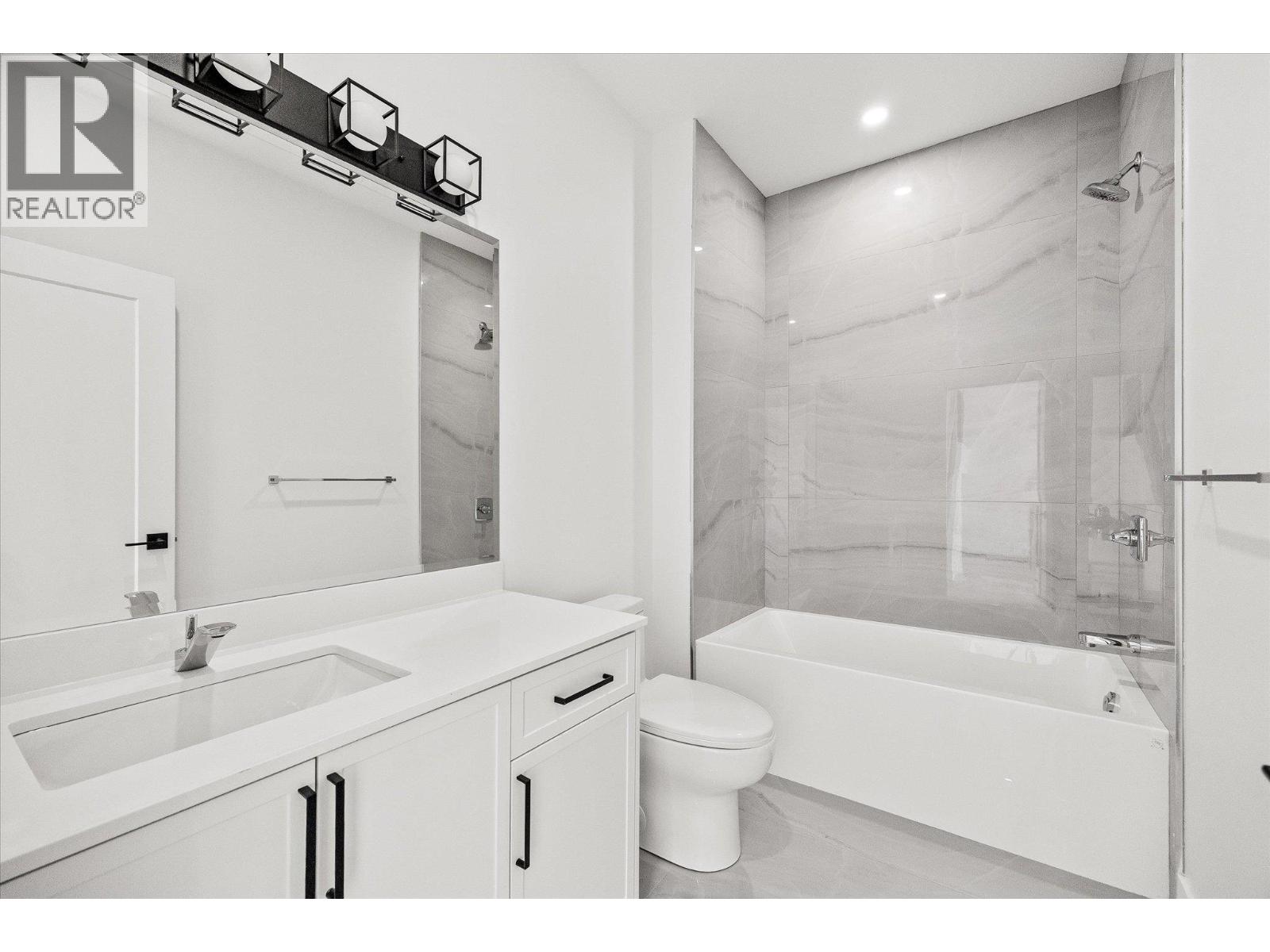 8916 TAVISTOCK ROAD - 42