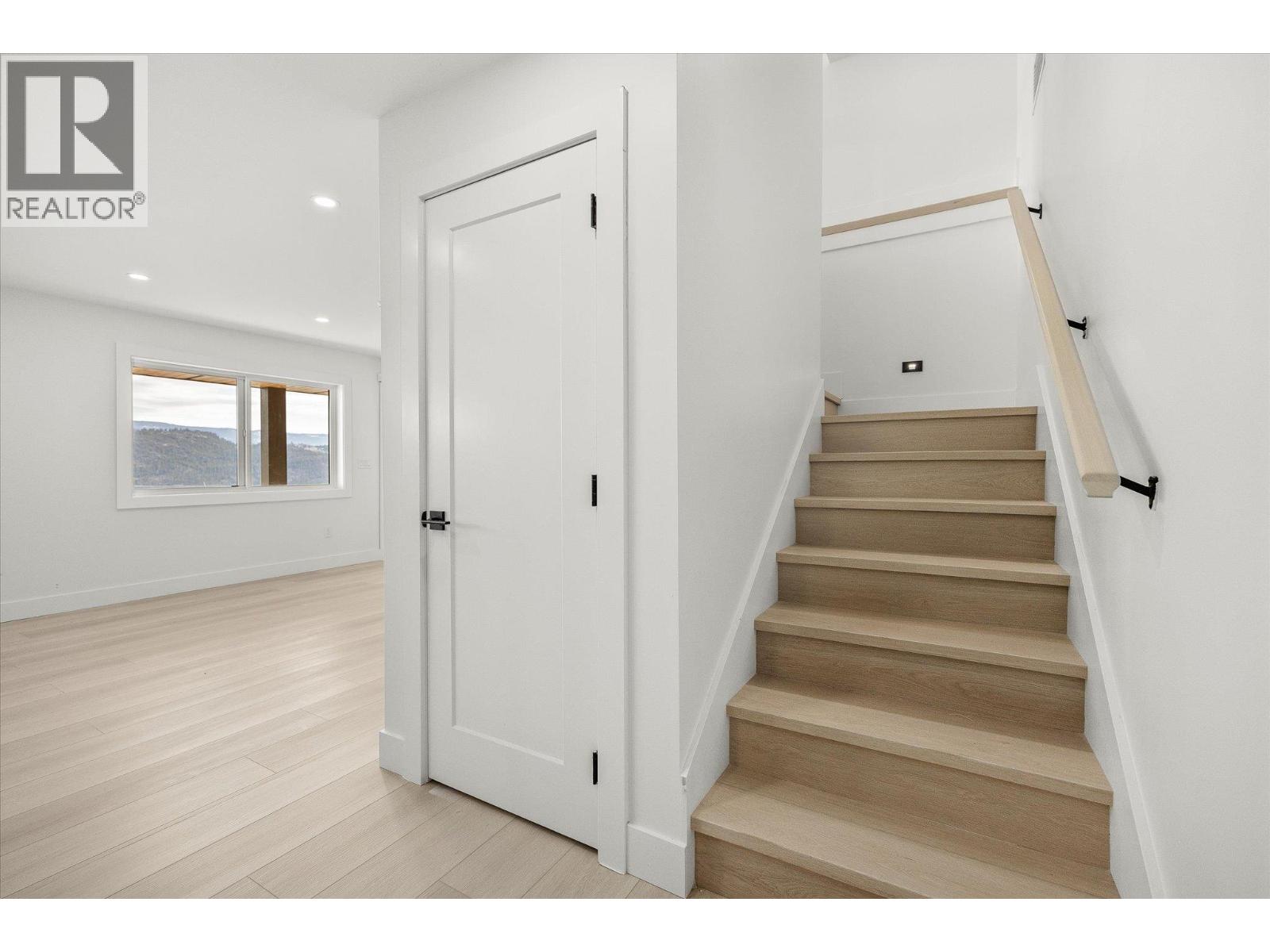 8916 TAVISTOCK ROAD - 45