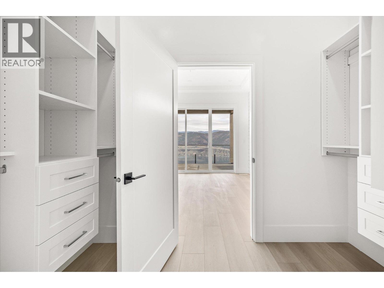 8916 TAVISTOCK ROAD - 24