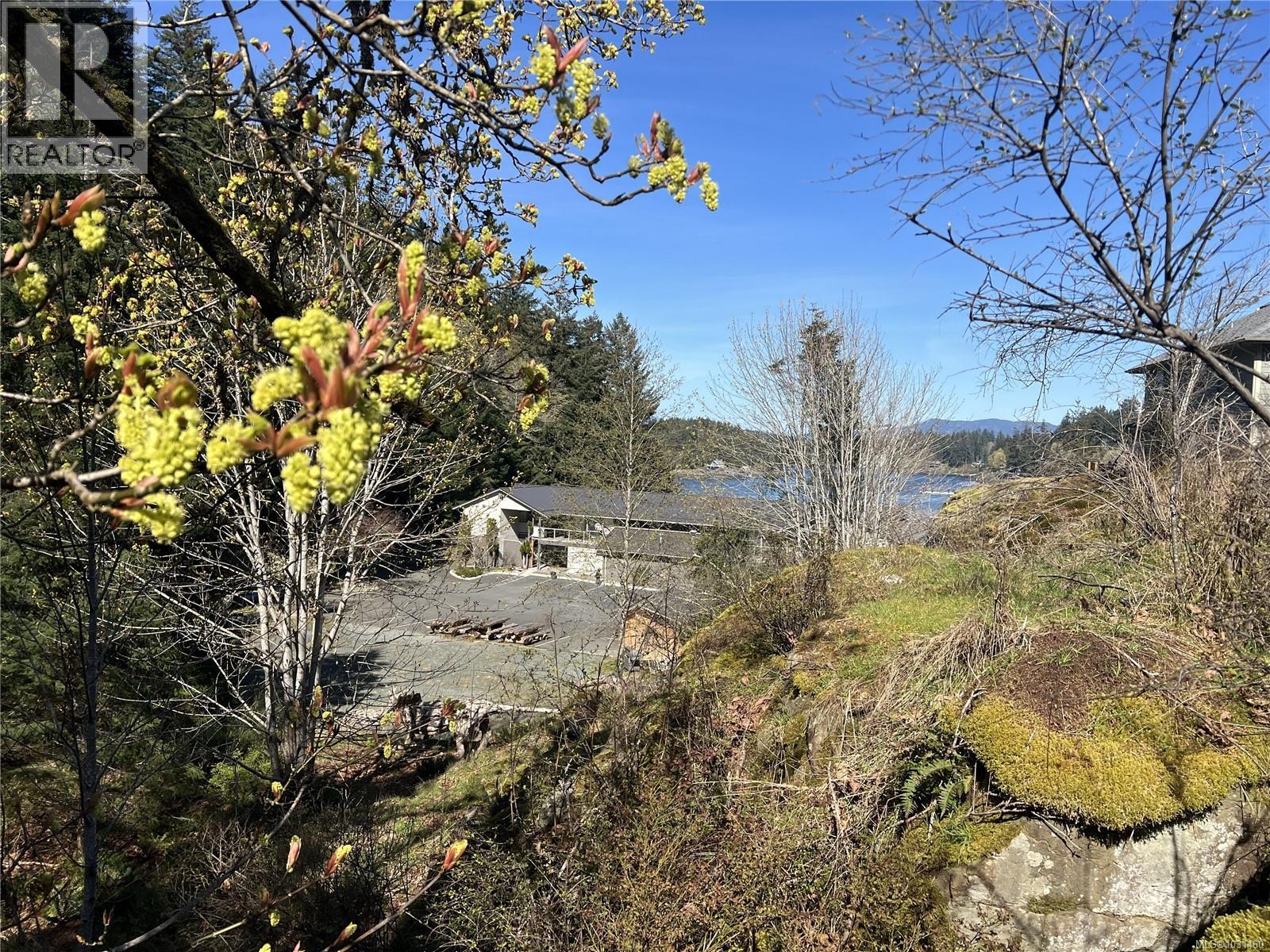 619 Green Rd, Quadra Island