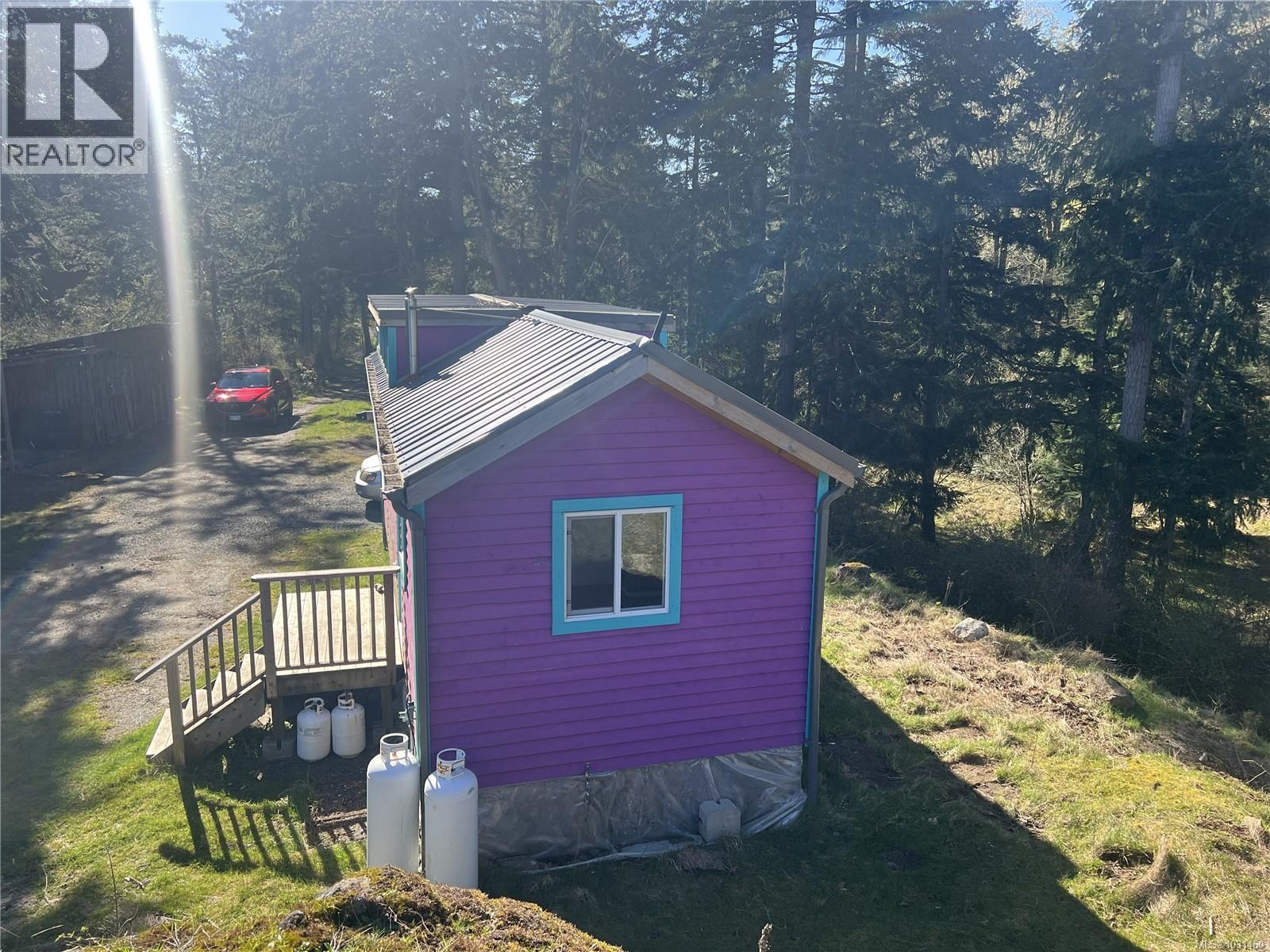 619 Green Rd, Quadra Island