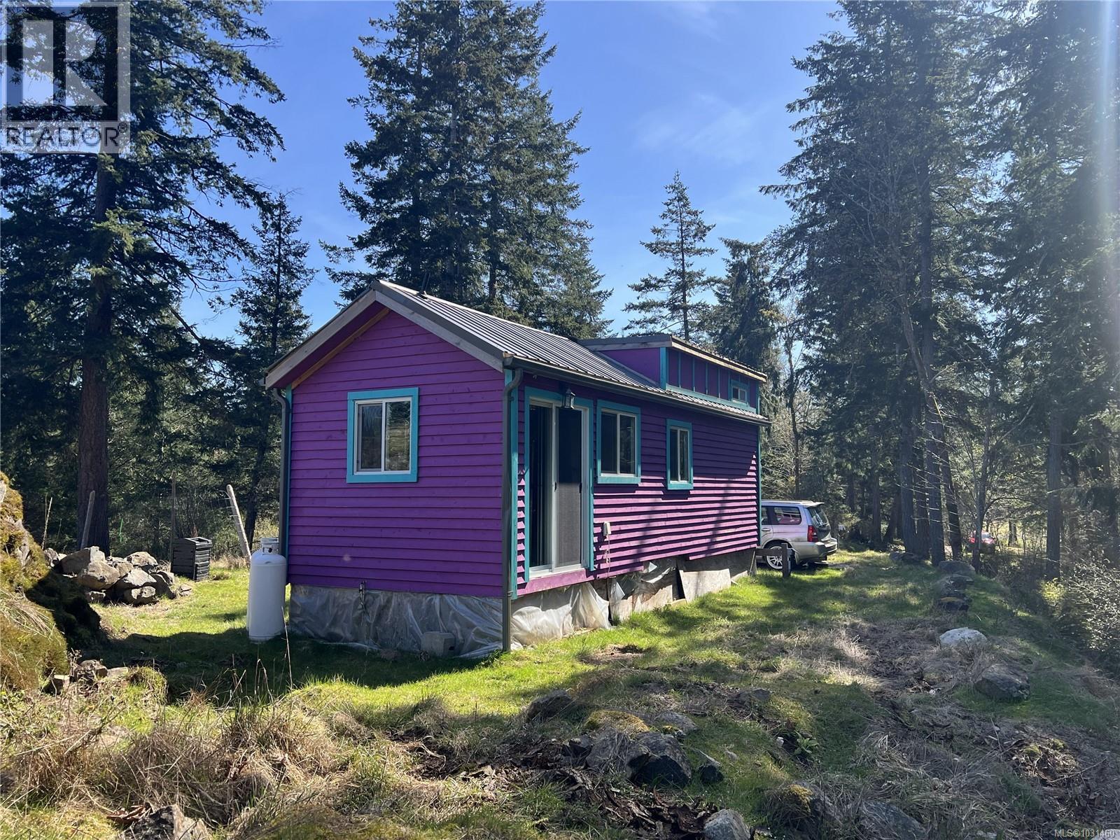 619 Green Rd, Quadra Island