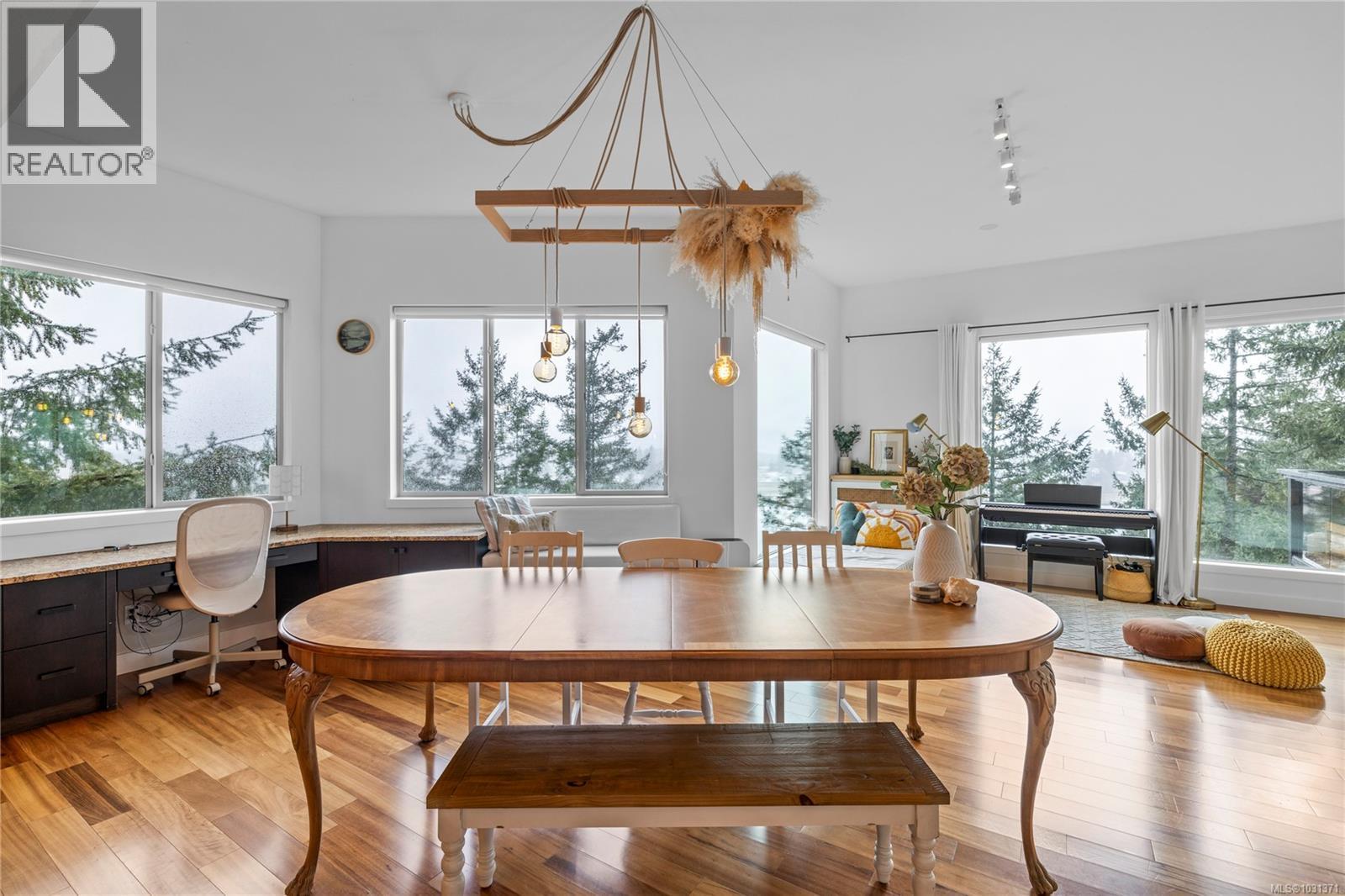 340 Summit Dr, Nanaimo