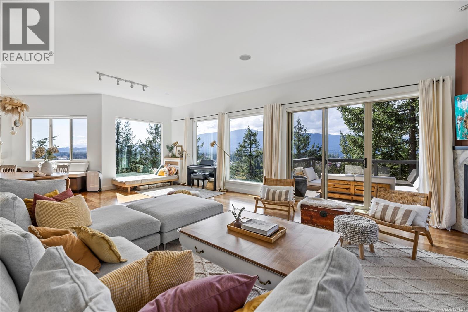 340 Summit Dr, Nanaimo