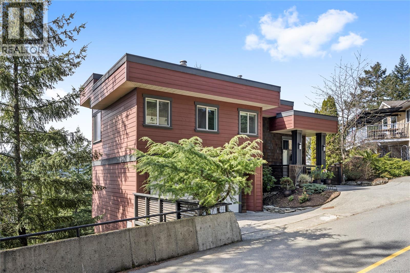 340 Summit Dr, Nanaimo