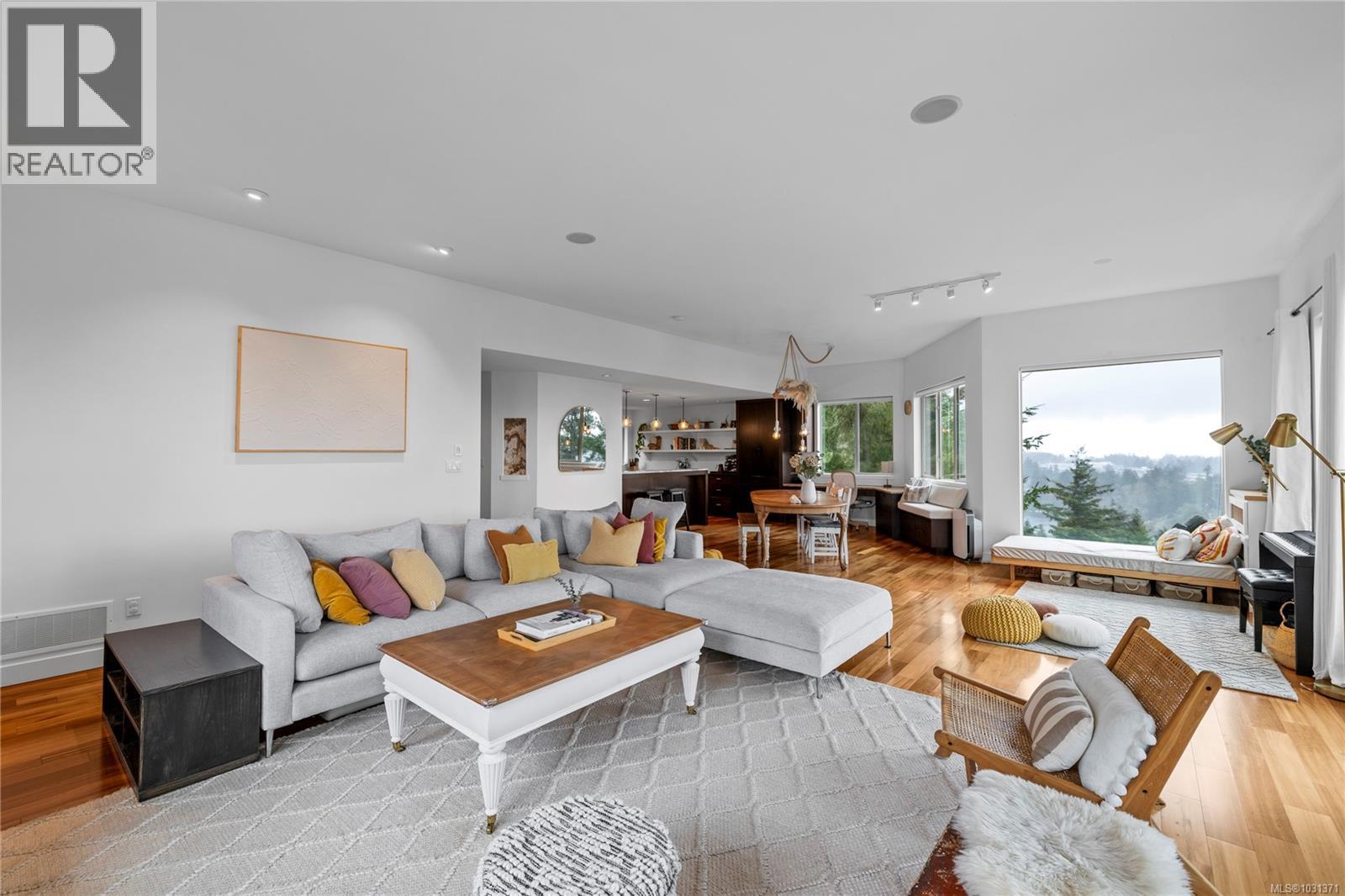 340 Summit Dr, Nanaimo