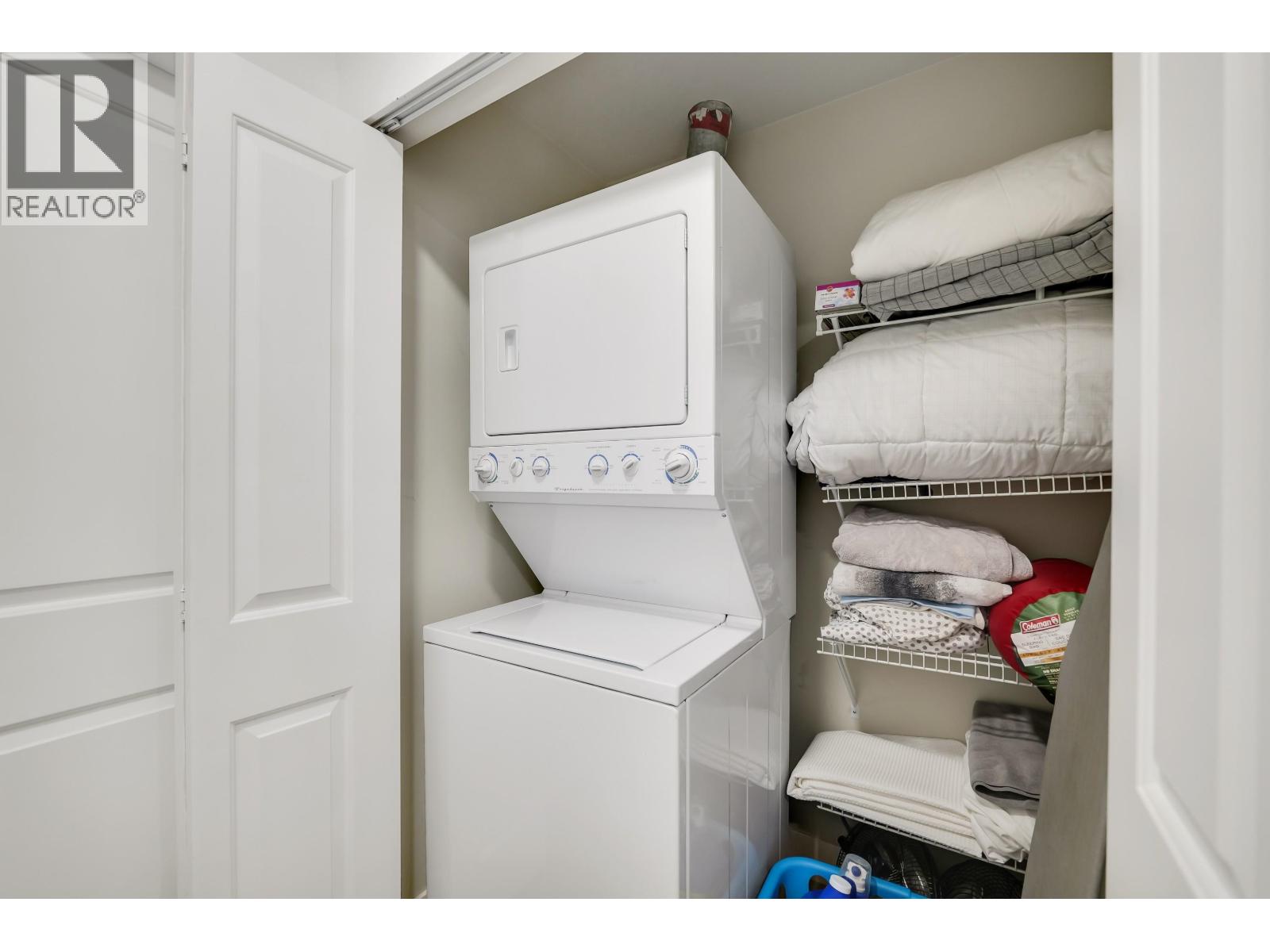 1212 VILLAGE GREEN WAY, Squamish