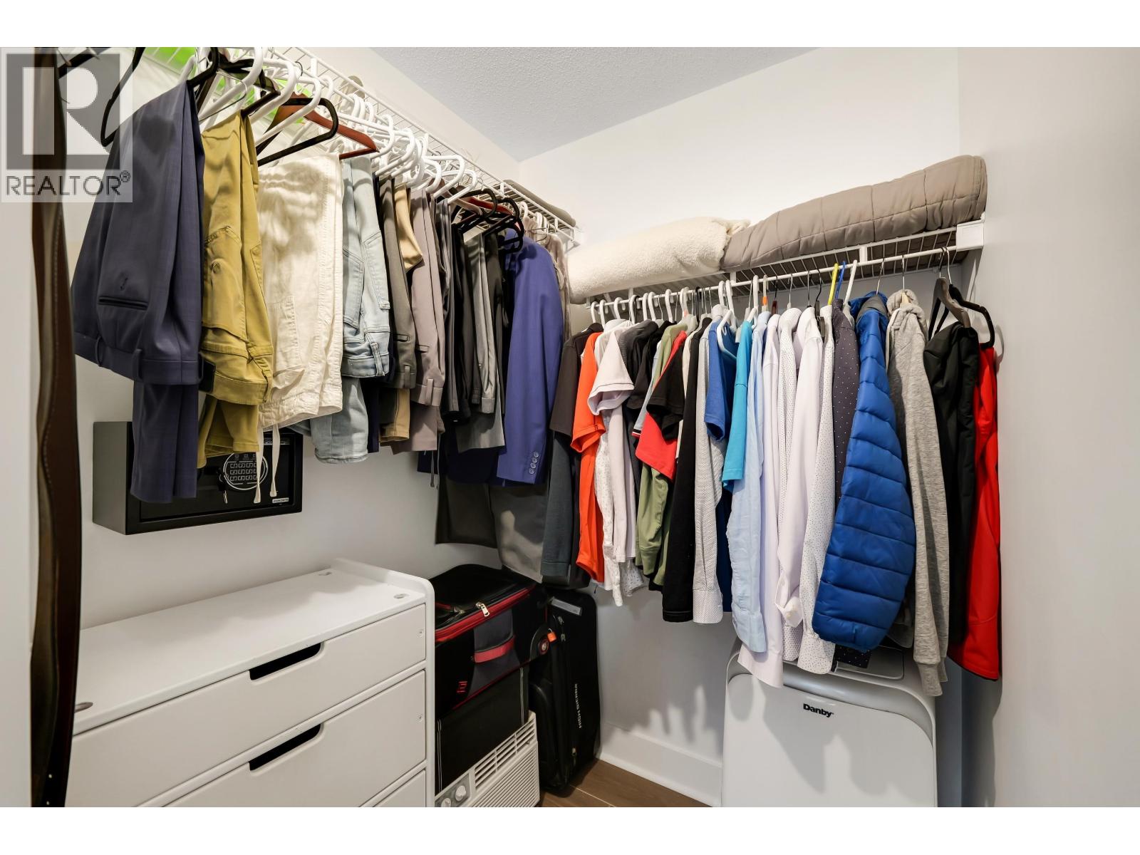 1212 VILLAGE GREEN WAY, Squamish