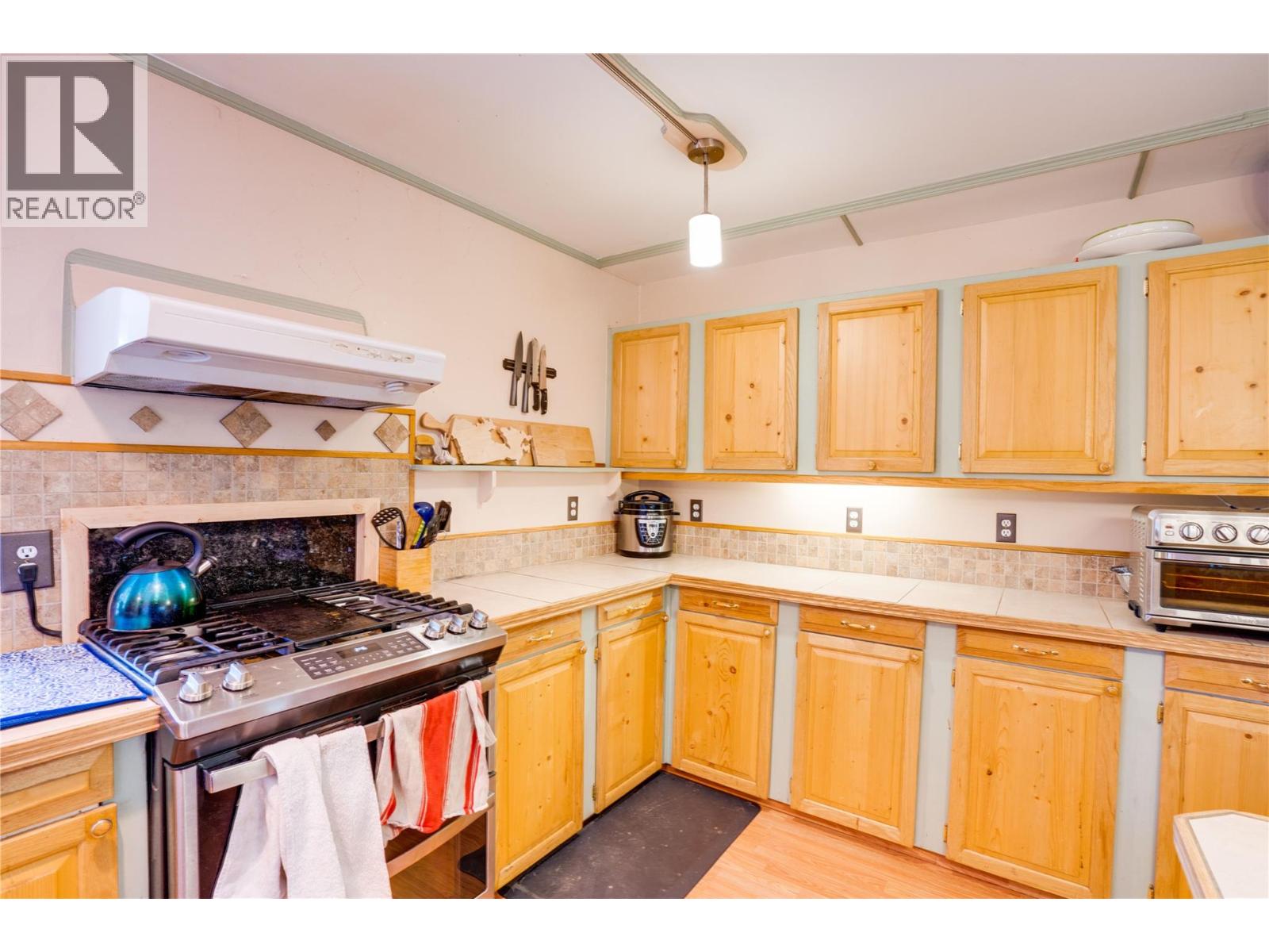 561 Grand Oro Road, Kaleden