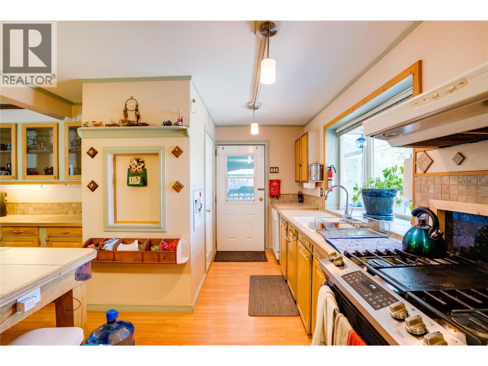 561 Grand Oro Road, Kaleden