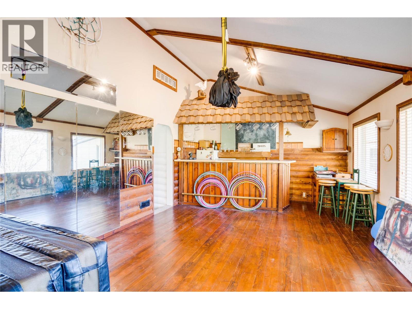 561 Grand Oro Road, Kaleden