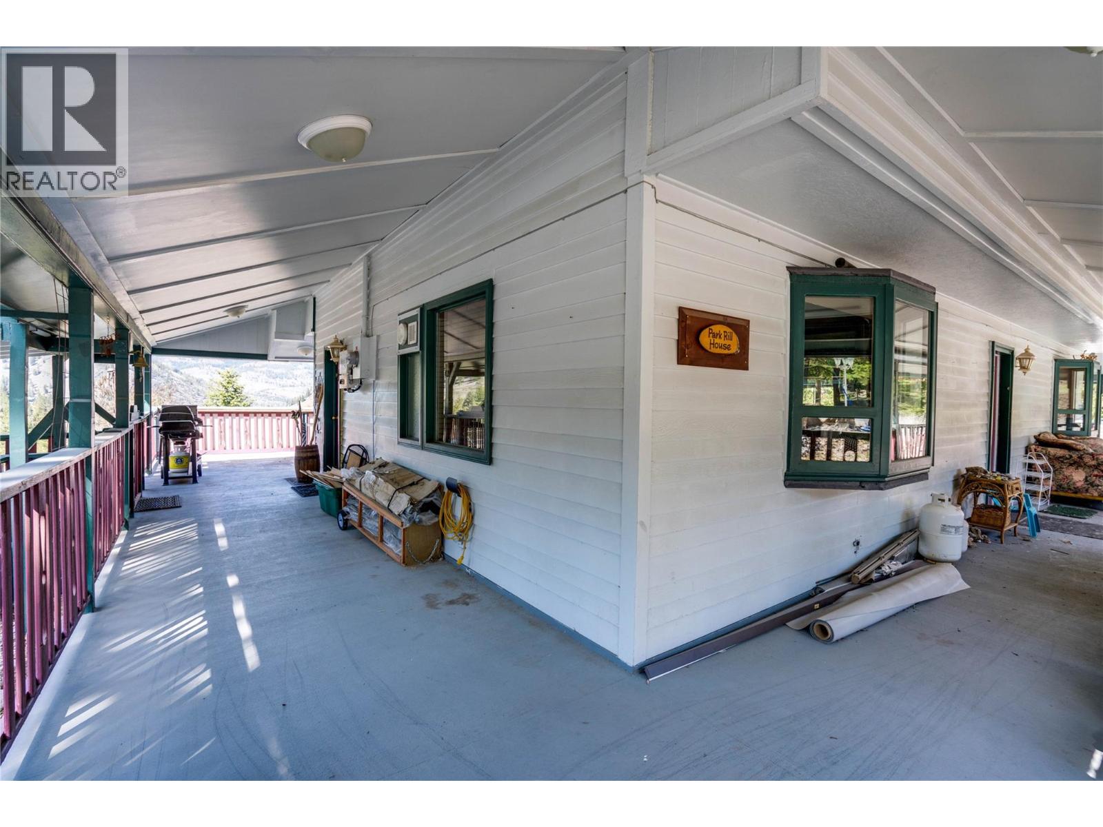 561 Grand Oro Road, Kaleden