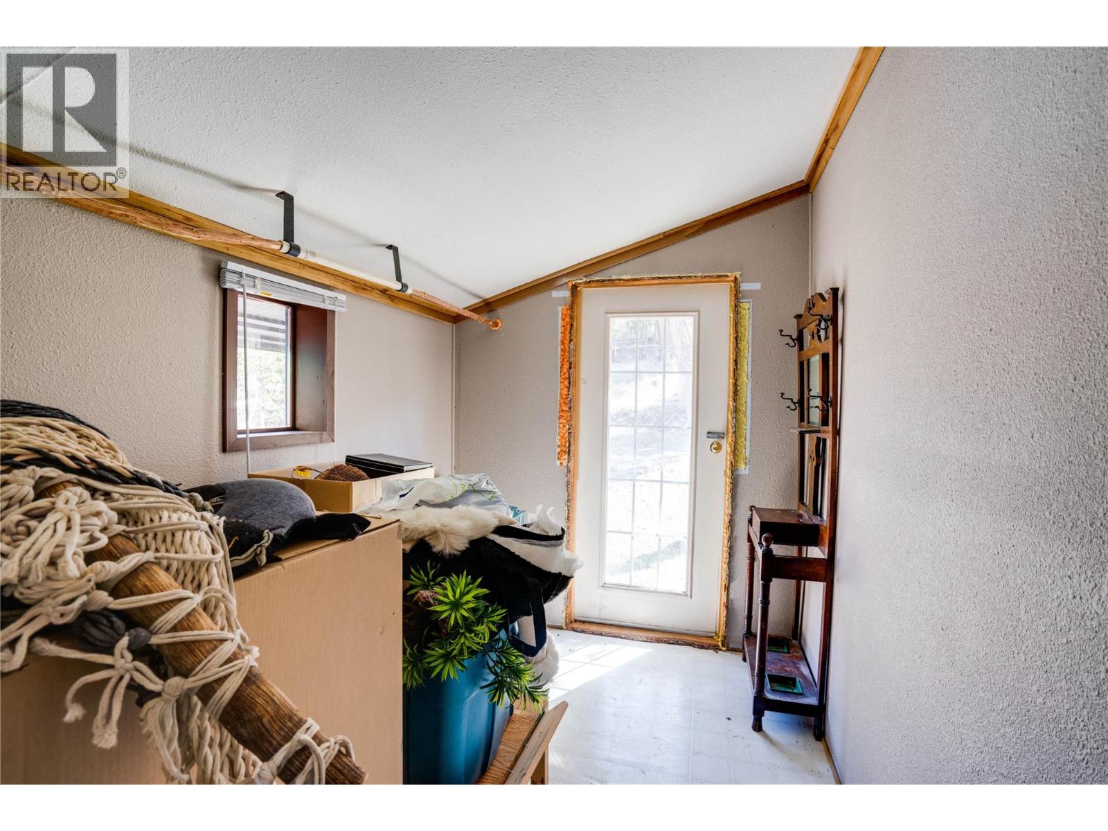 561 Grand Oro Road, Kaleden