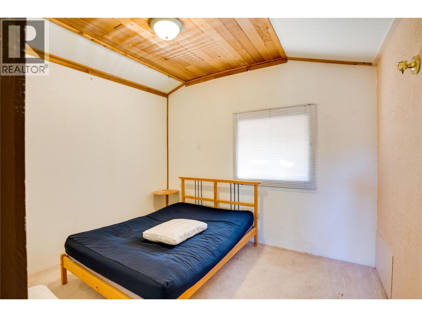 561 Grand Oro Road, Kaleden