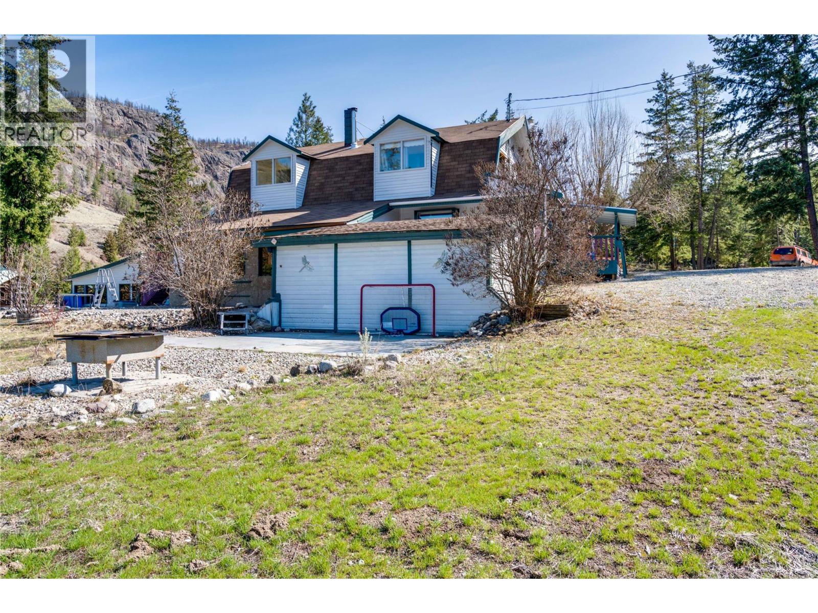 561 Grand Oro Road, Kaleden