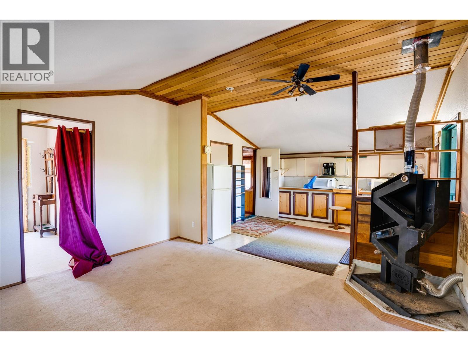 561 Grand Oro Road, Kaleden