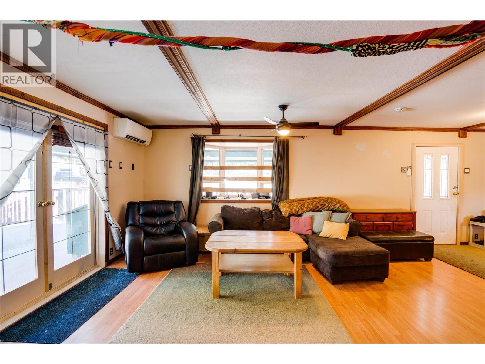 561 Grand Oro Road, Kaleden