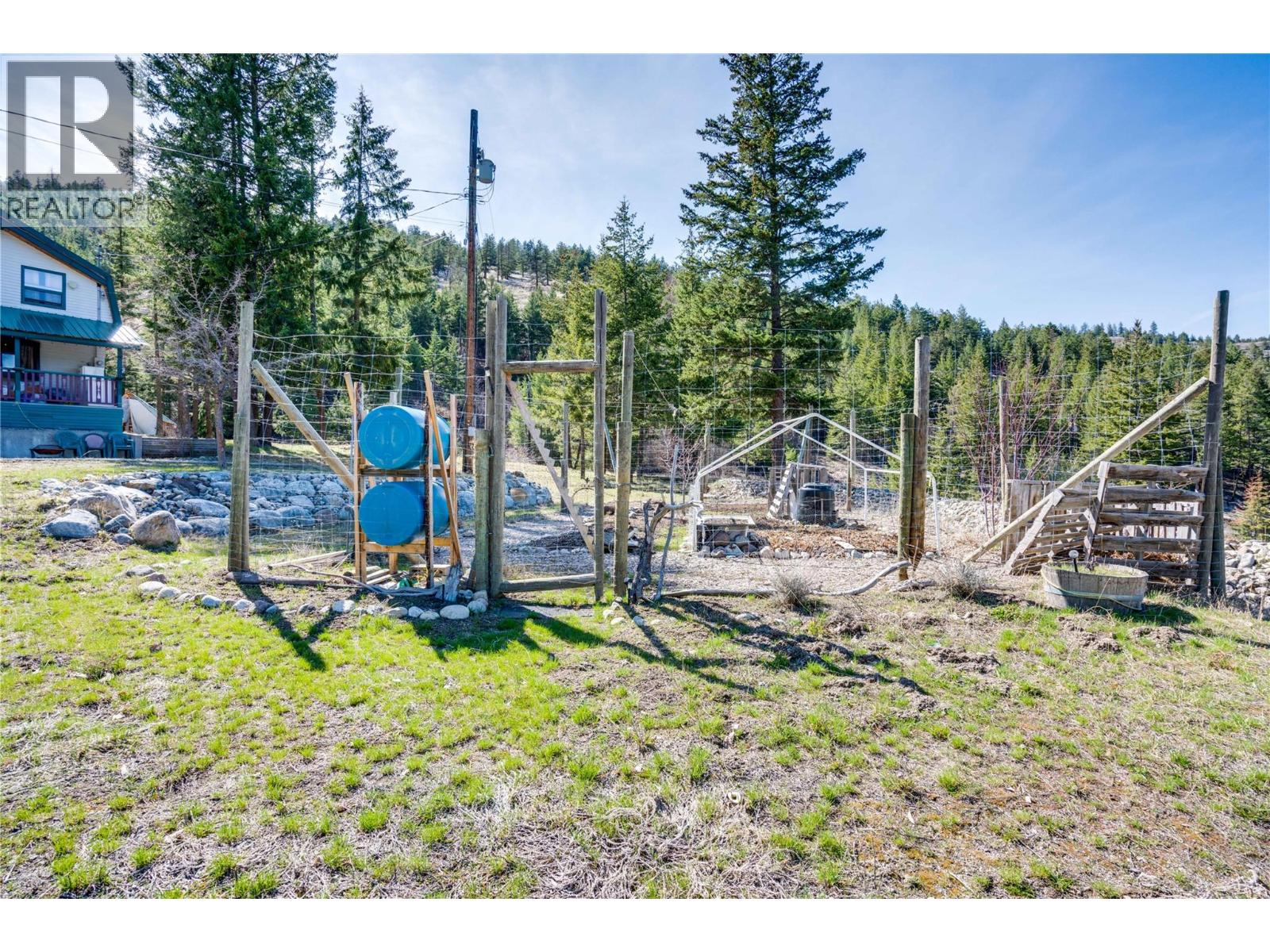 561 Grand Oro Road, Kaleden