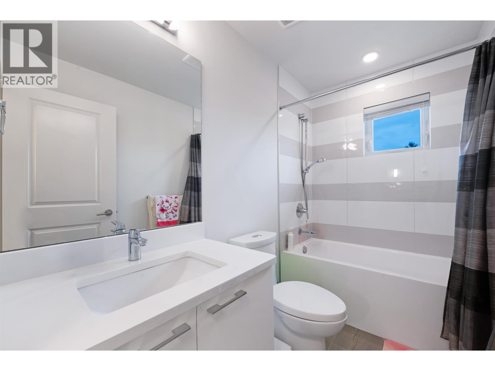 64 10311 RIVER DRIVE, Richmond