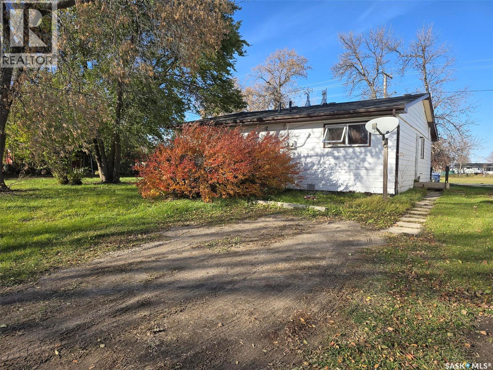 #413 415 Calgary STREET - 2