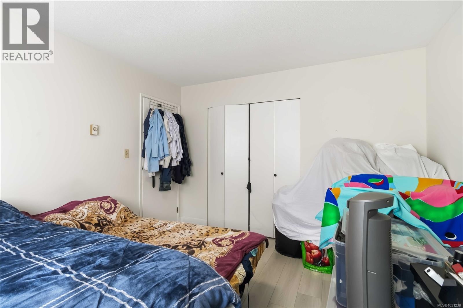 2940 Cedar Hill Rd, Victoria