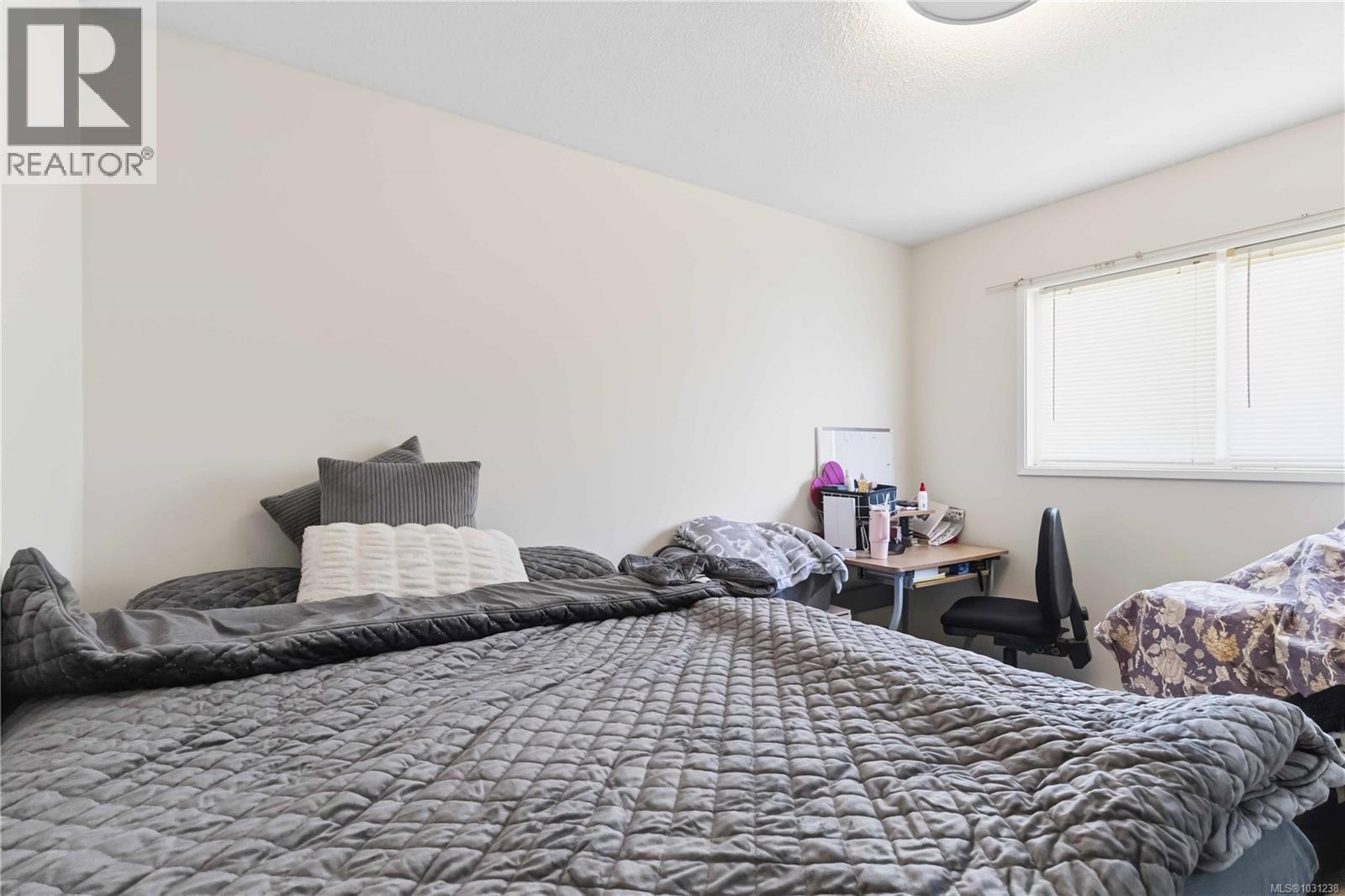 2940 Cedar Hill Rd, Victoria