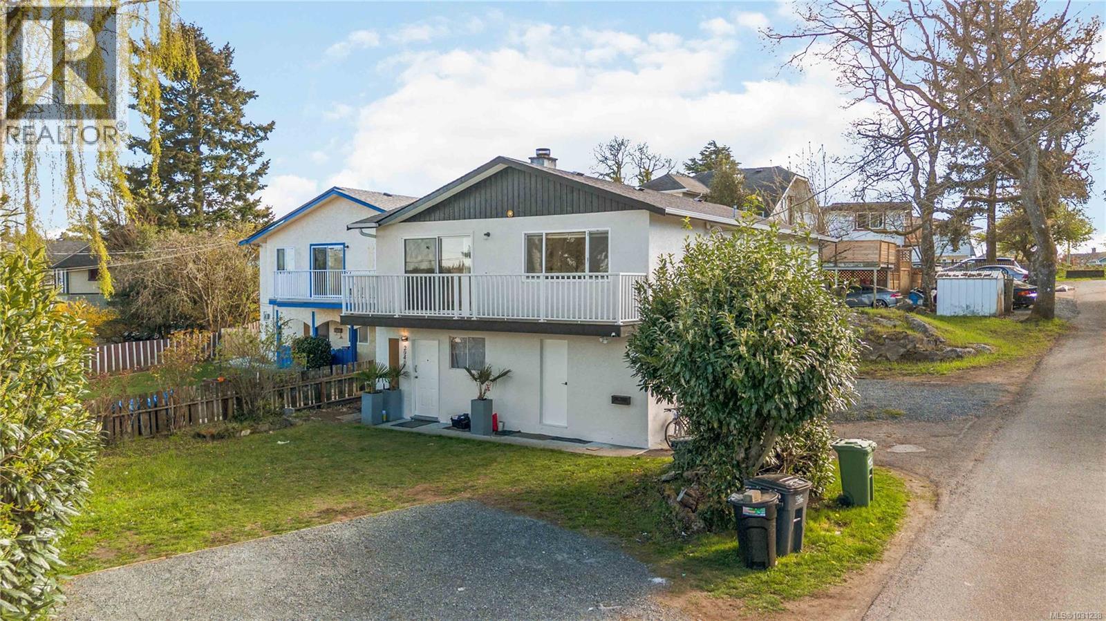 2940 Cedar Hill Rd, Victoria