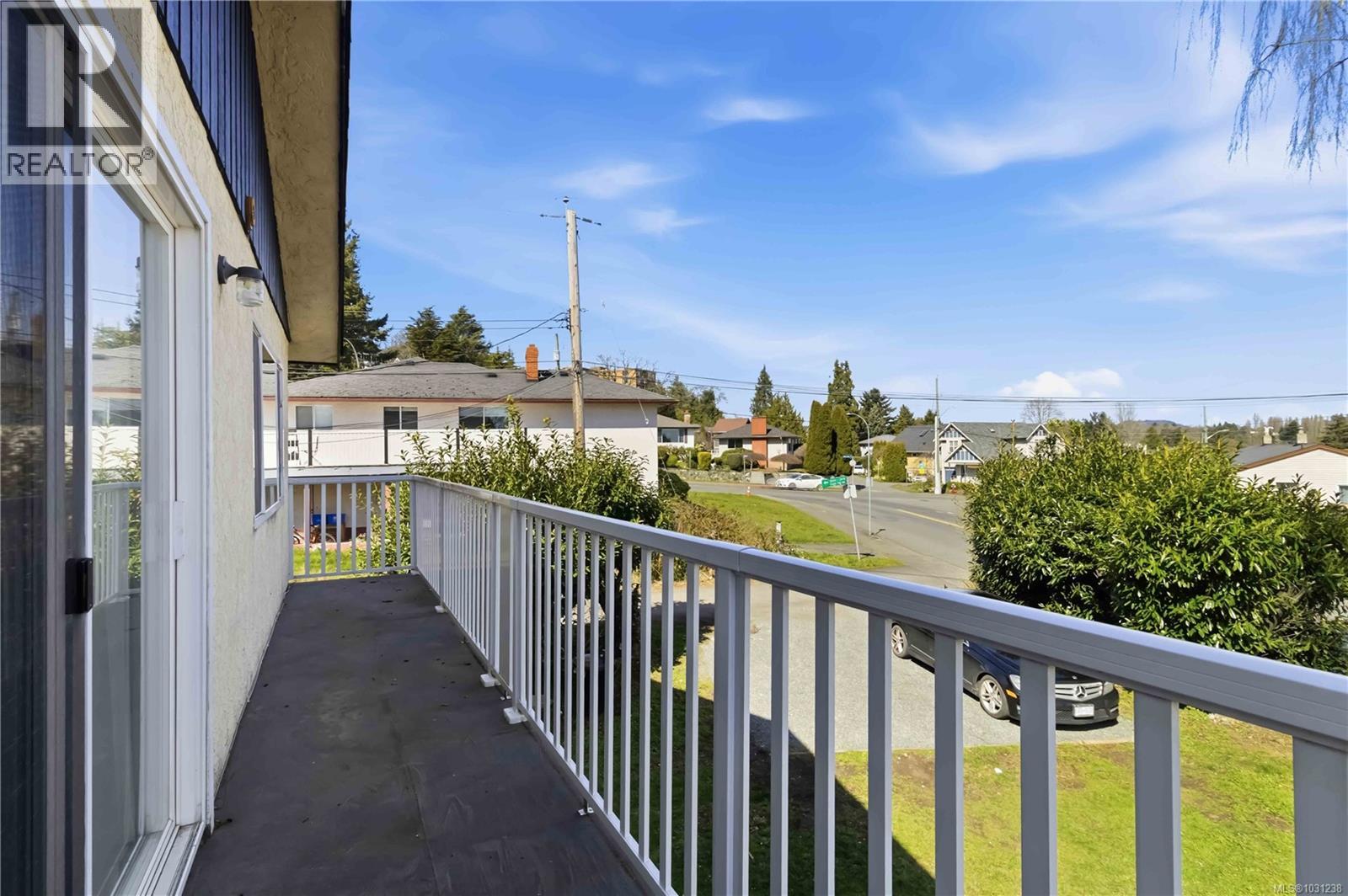 2940 Cedar Hill Rd, Victoria